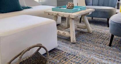 North Truro Pet-friendly home, near Secluded Beach