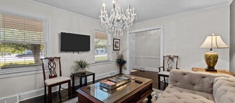Walking Distance from the Stadium in Beautiful Greenville NC. Sleeps 8.