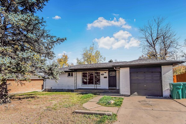Exterior - Expansive Centennial Home with Spacious Yard & Parking (Centennial)