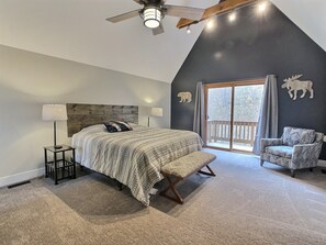 3 makuuhuonetta, silitysrauta/-lauta, ilmainen Wi-Fi, vuodevaatteet