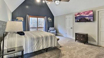 3 bedrooms, iron/ironing board, free WiFi, bed sheets