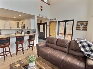 TV connectée, cheminée, baby-foot