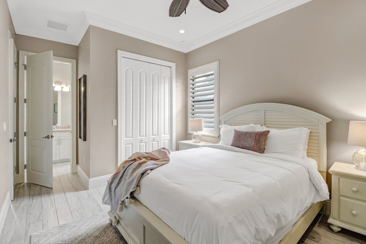 Photo 17 of Beach! 2 Masters w Kings, Pets, Queen ensuite, hot tub, private heated Pool