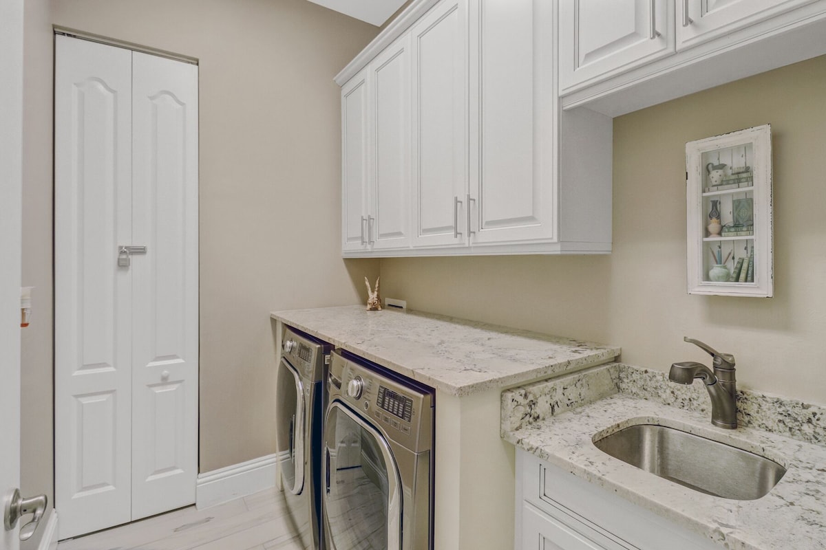 Photo 20 of Beach! 2 Masters w Kings, Pets, Queen ensuite, hot tub, private heated Pool