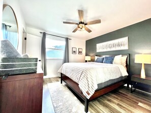 2 chambres, fer et planche à repasser, lit parapluie, Wi-Fi gratuit