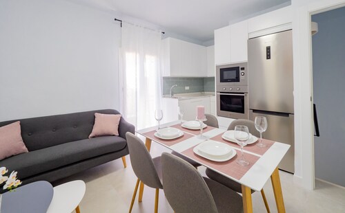 Cubo's Urban Miranda Apartment / free wifi / air conditioning