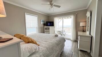 5 habitaciones, tabla de planchar con plancha y cuna de viaje