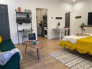 1 bedroom, desk, iron/ironing board, free WiFi