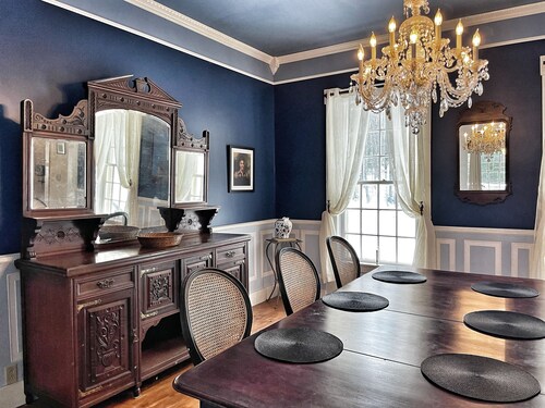 Basil Brook: Colonial-Chic House - near Jay Peak!
