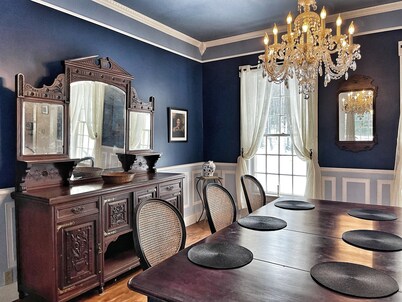 Basil Brook: Colonial-Chic House - near Jay Peak!
