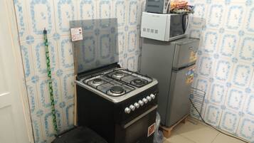 Frigorífic, microones i bullidora elèctrica