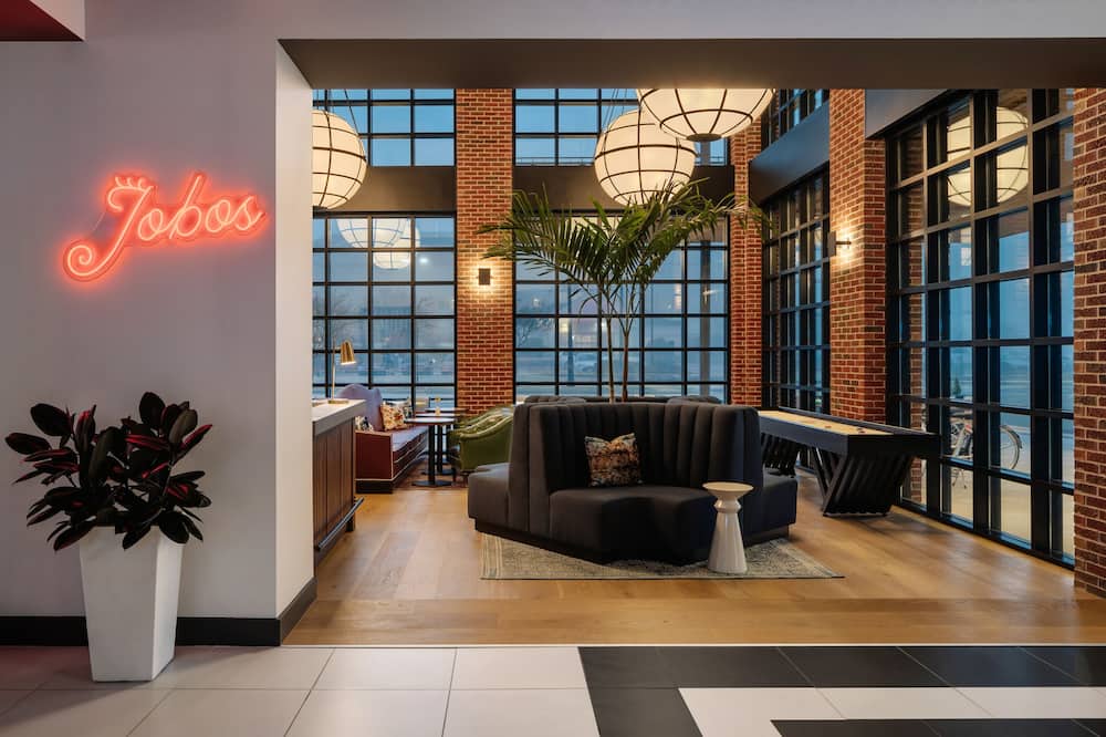 Hotel Tupelo, a Wyndham Hotel