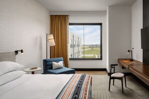 Desk, laptop workspace, free WiFi, bed sheets