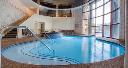 Two Bedroom Suite in Historic Newport