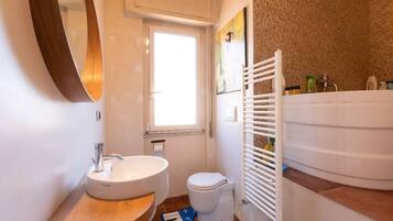 Combinazione doccia/vasca, bidet