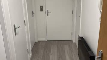 Exclusive Apartment, Accessible, Ensuite (Discovery Suite) | Interior