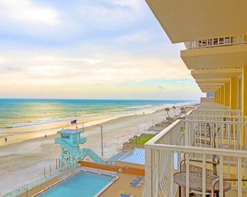 Two Bedroom Ocean Front Condo, Ormond Beach 2555514