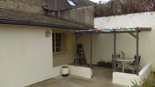 LES MEZERAIS RURAL 1 BED PRIVATE COSY GITE SLEEPS 2