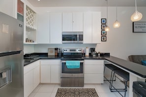 Fridge, microwave, oven, stovetop