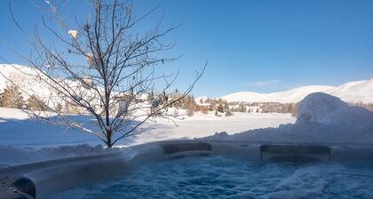 Luxurious Sun Valley Mountain Retreat on Golf Course