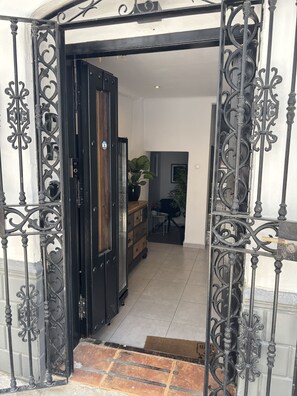 Exterior - Kico (Còmpeta)