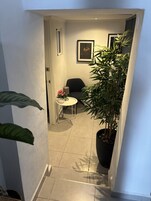 Habitación clásica doble, baño privado (Cave Room) | Salón