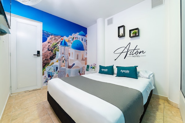 Hypo-allergenic bedding, free WiFi, bed sheets