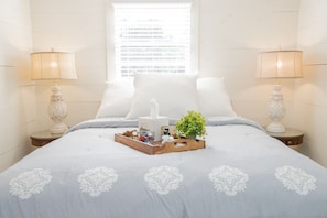 3 makuuhuonetta, silitysrauta/-lauta, ilmainen Wi-Fi, vuodevaatteet