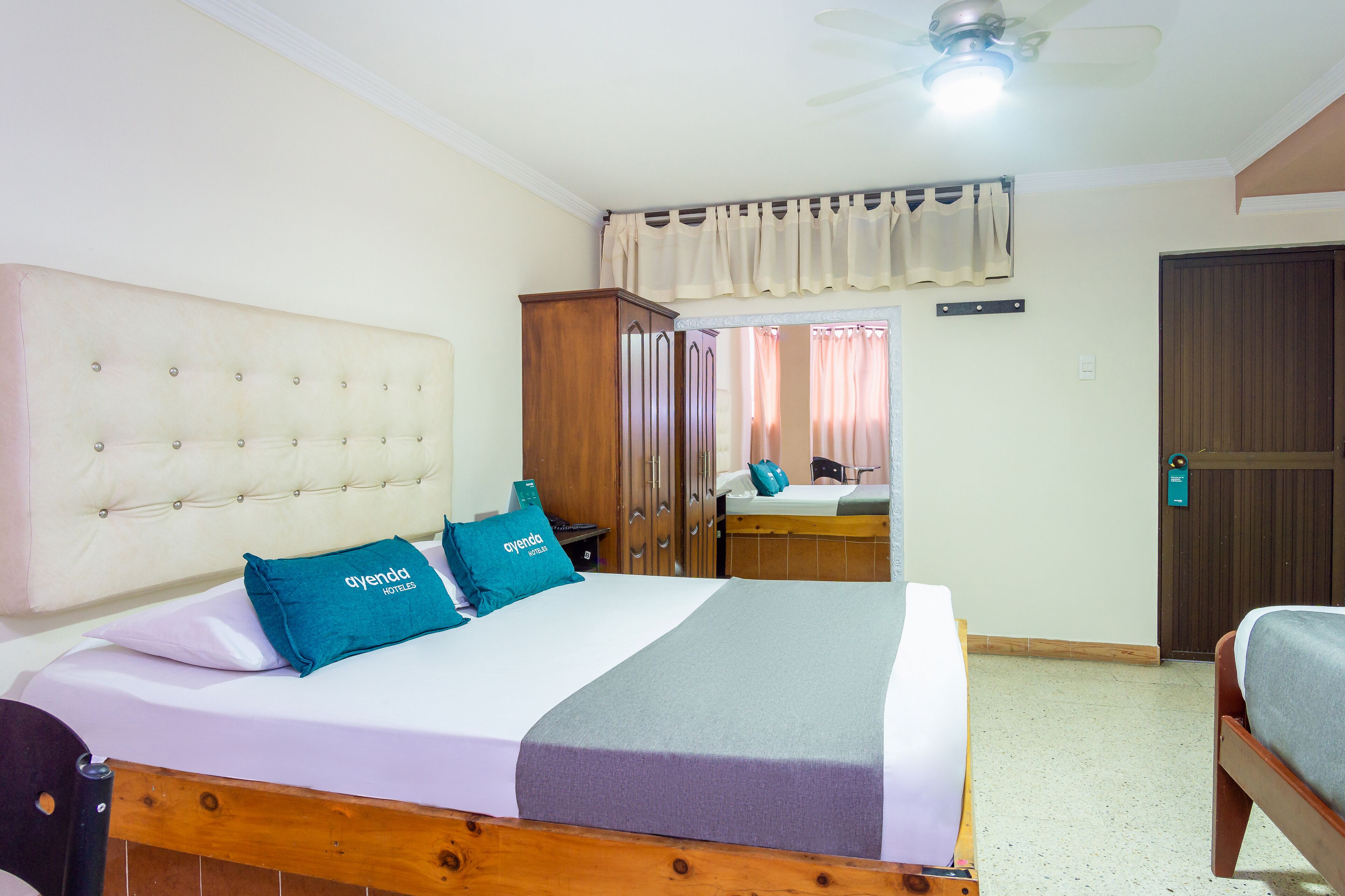 Foto - Ayenda Bugatier