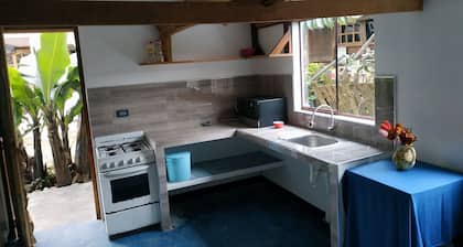 Habitación familiar con balcon privado alejado del bullicio de la ciudad