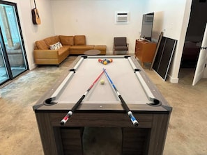 Games room - Family Relaxation: Private Pool & Spa with Games (Austin)