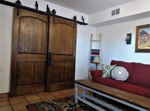 TV - Charming Adobe Casita in Old Mesilla - near NMSU (Mesilla)