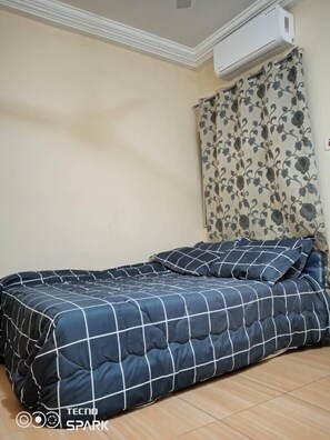 3 chambres, fer et planche à repasser