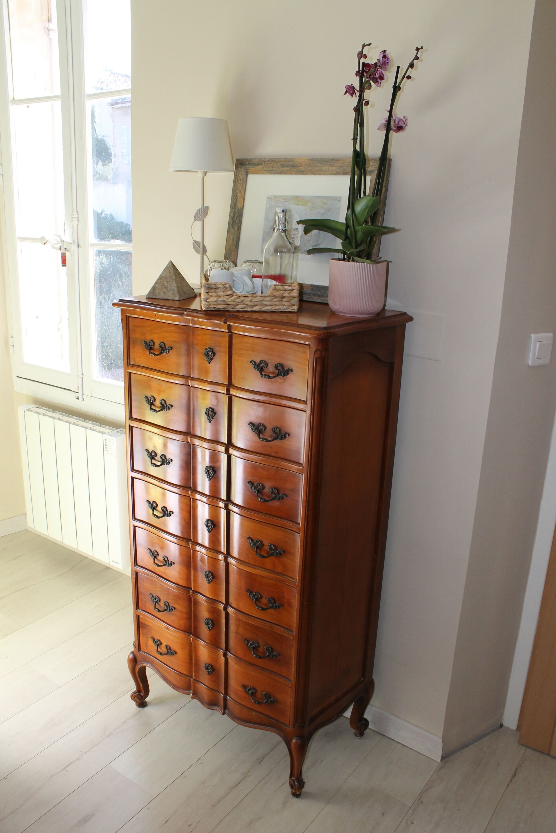 Suite, salle de bains attenante, vue jardin | Intérieur