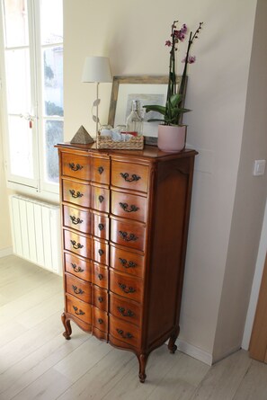 Suite, Ensuite, Garden View | Interior