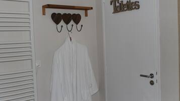 Suite, en-suite badkamer, uitzicht op tuin | 1 slaapkamer