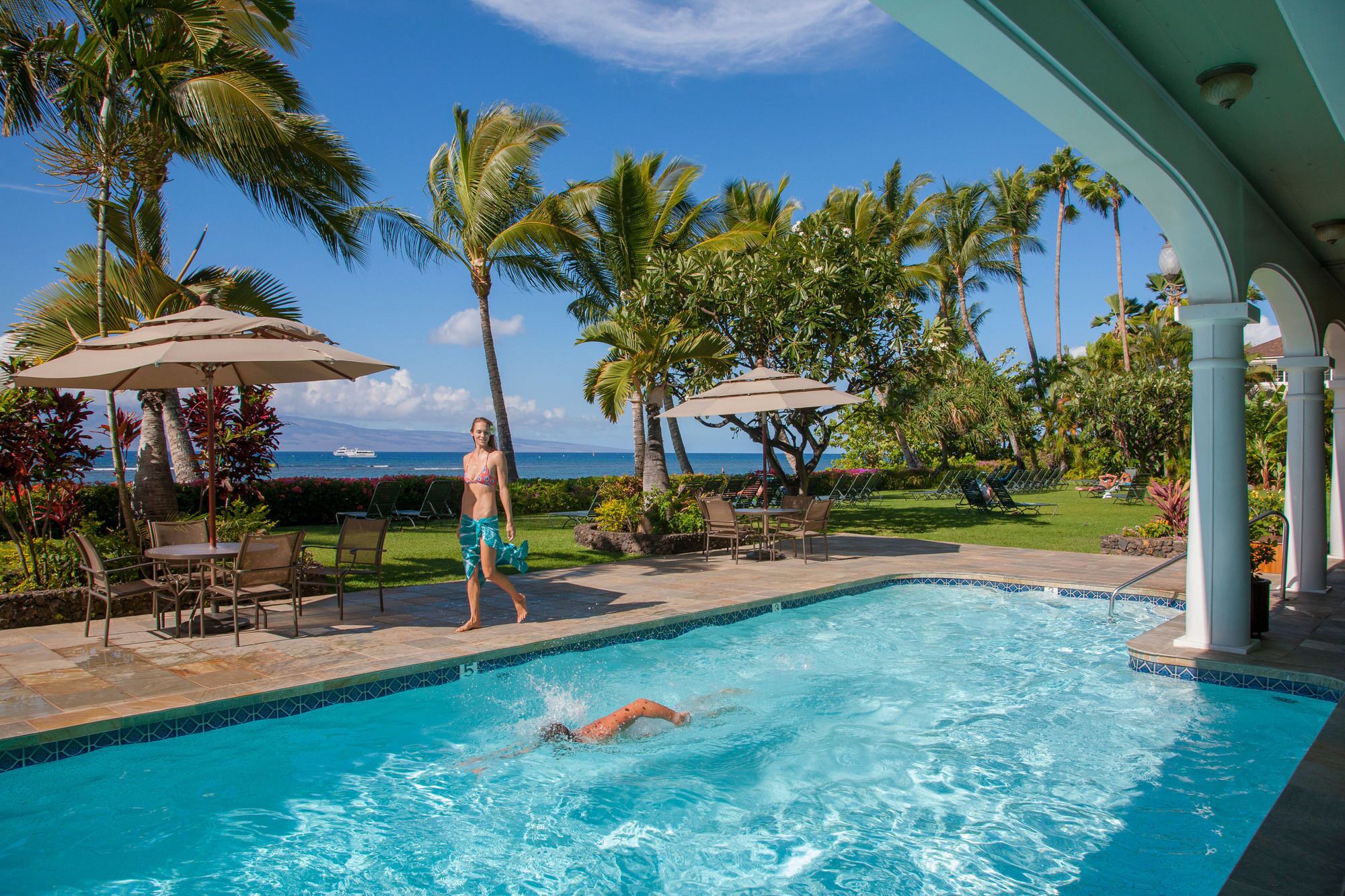 Kolam renang outdoor