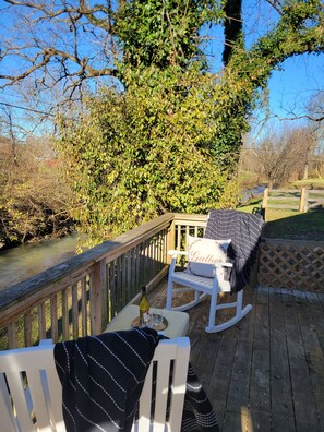 Rear deck with rockers