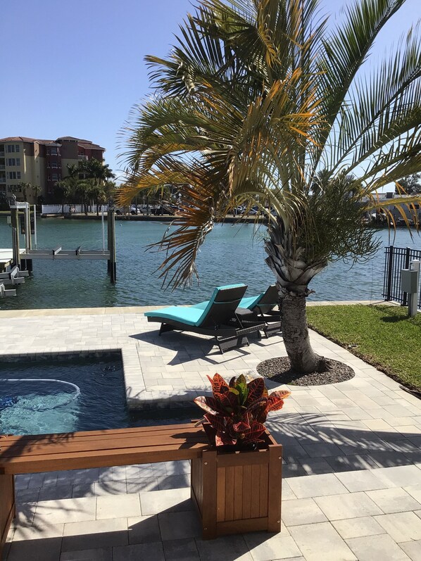Property grounds - Million Dollar Views! Waterfront 2 bedroom/2 bath duplex with pool and dock. (Treasure Island)