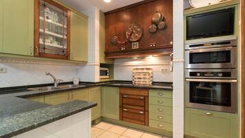 Tables Ă manger, Ăźlots de cuisine