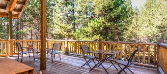 Homestead Lodge 5 BR Vacation Rental, great for small groups