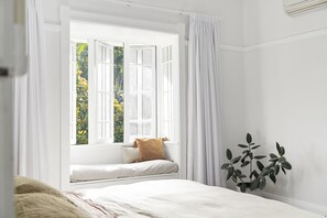 3 makuuhuonetta, työpöytä, silitysrauta/-lauta, ilmainen Wi-Fi