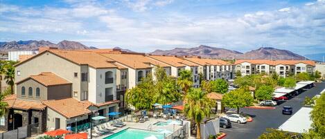 Ulkouima-allas, lämmitetty uima-allas