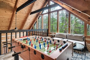 Game room - Fall and Winter Deals! • Mountain Views • HotTub • Foosball (Pigeon Forge)