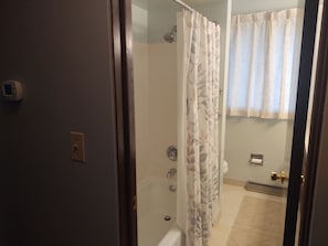 Combined shower/tub, hair dryer, towels, soap - Perfect Country Getaway for Visiting Frankenmuth (Birch Run)