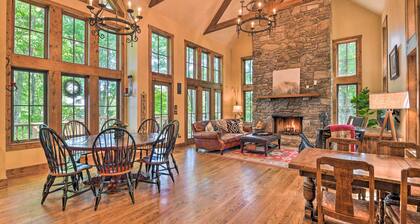 Luxe Lodge Near Smoky Mountains: Views & Hot Tub!