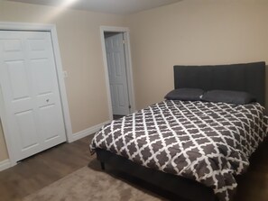 4 bedrooms, desk, iron/ironing board, free WiFi - SLOPES AND STREAMS (Searchmont)