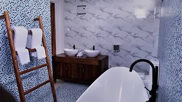 Badekar, håndklæder, Sæbe, Shampoo