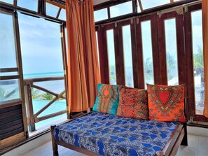 2 bedrooms, free WiFi, bed sheets - Asante Sana Beach Cottages - Oceanview Penthouse Suite - Sleeps 6 Guests (Nungwi)
