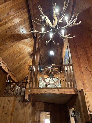 Interior - Gorgeous Lake Arrowhead cabin in the woods near the water (Lake Arrowhead)